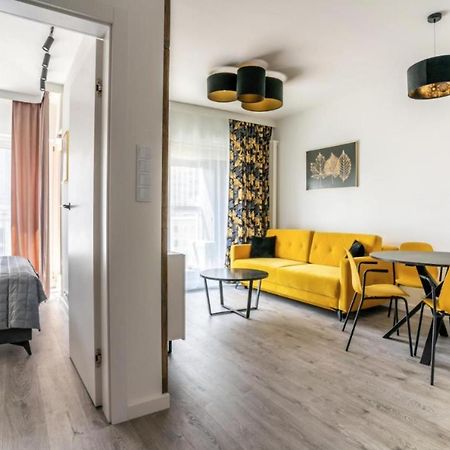 Mennica Residence - City Center - Golden Apartments Варшава Екстериор снимка