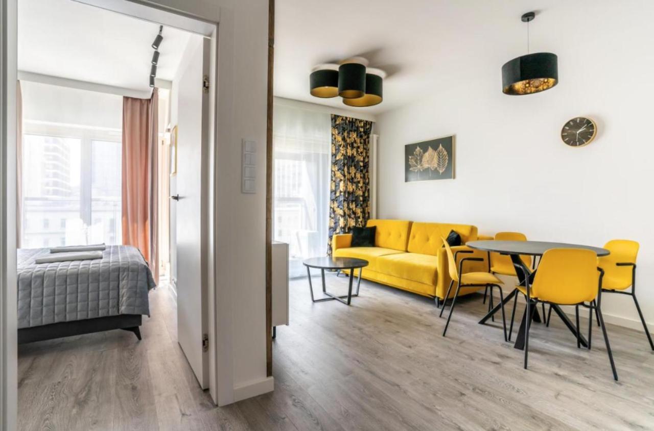 Mennica Residence - City Center - Golden Apartments Варшава Екстериор снимка